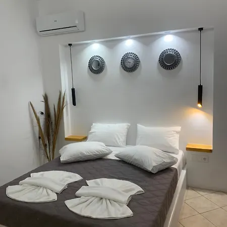 شقة Little Yard & #7 Naxos City