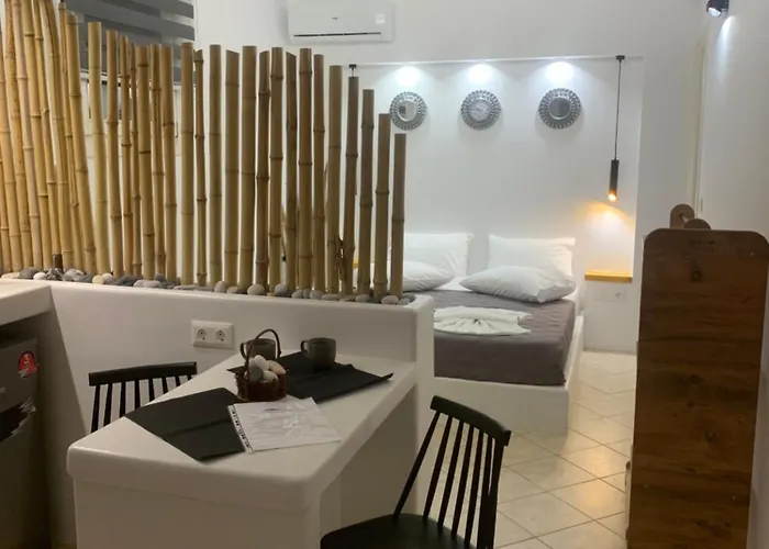 Little Yard & #7 Apartamento Naxos City